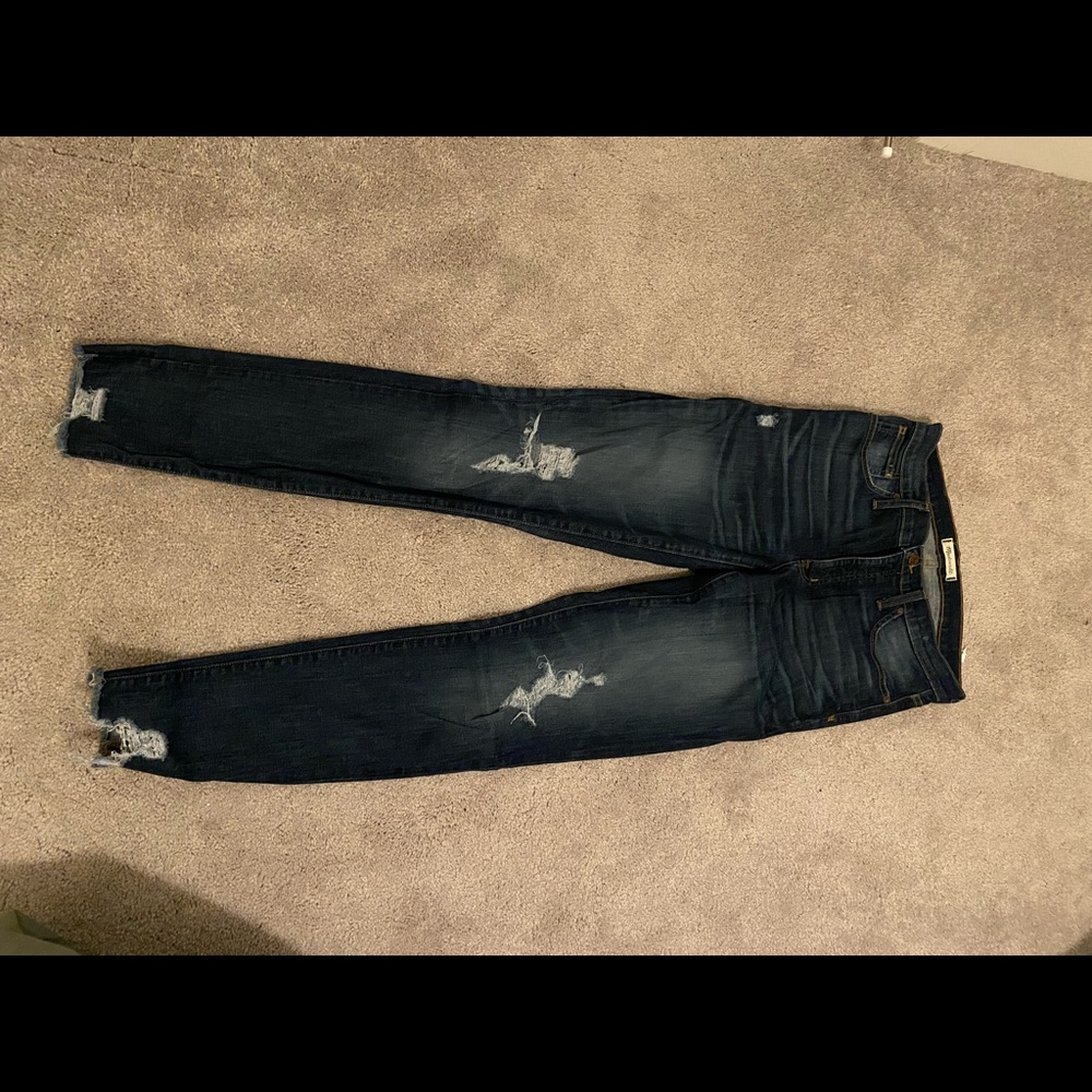 Madewell 9 inch high rise skinny jeans with distressing. Size 29TL.
